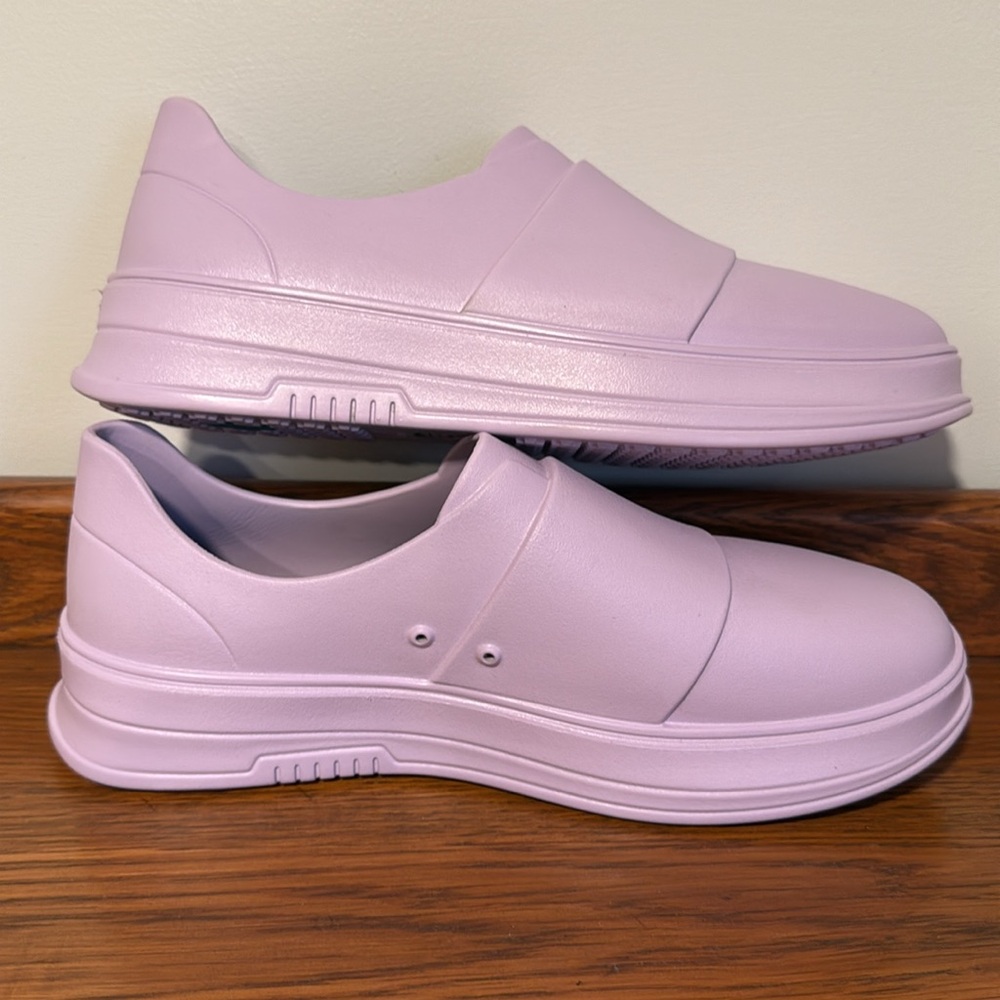 STAND + Gales frontline ultra comfort nurses shoes, lavender color, like new - Picture 3 of 8